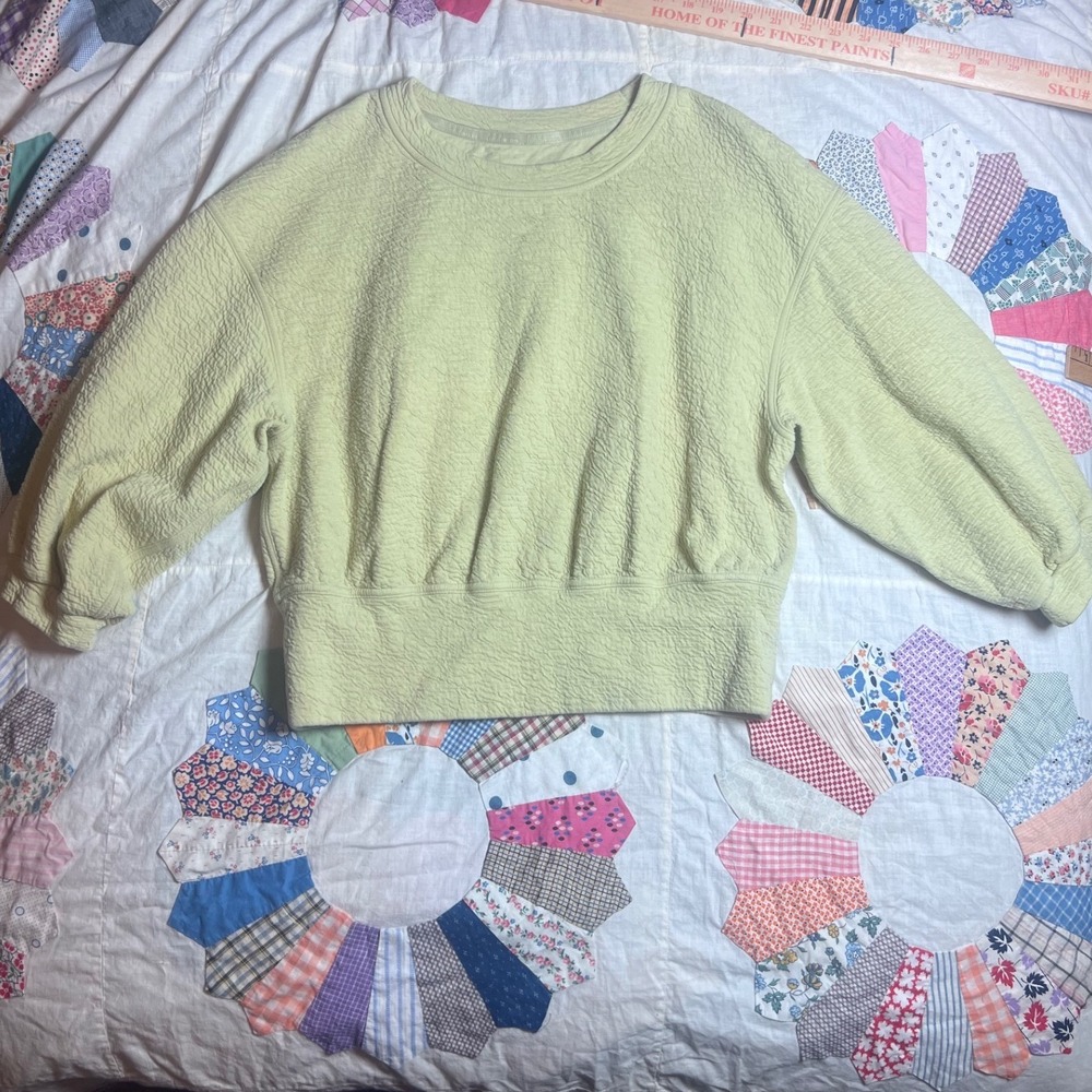 Lululemon Perfectly Oversized Cropped Crew Textured Sweatshirt Dew Green Size 6